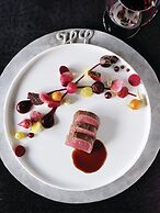 Huka Lodge, Beckons