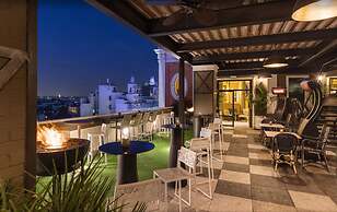 Hotel Emperador