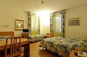 Tirreno Hotel