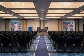 Renaissance London Heathrow Hotel