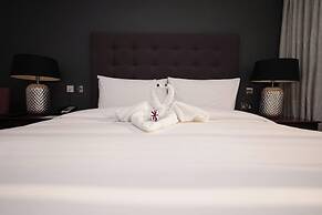 Renaissance London Heathrow Hotel