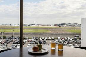 Renaissance London Heathrow Hotel