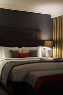 Renaissance London Heathrow Hotel