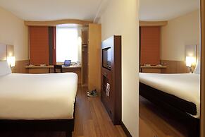ibis London Luton Airport