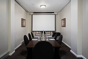 Protea Hotel by Marriott Karridene Beach