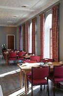 Best Western Compass Inn