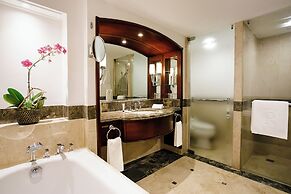 The Peninsula Manila