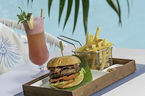 Hilton Cairns