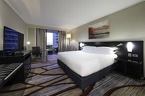 Hilton Cairns