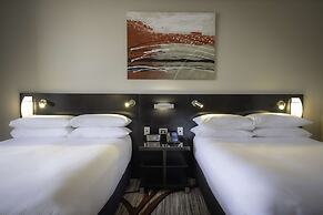 Hilton Cairns