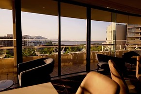 Hilton Cairns