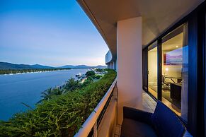 Hilton Cairns