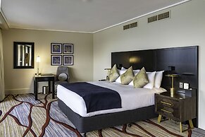Hilton Cairns