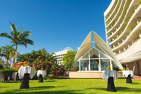 Hilton Cairns