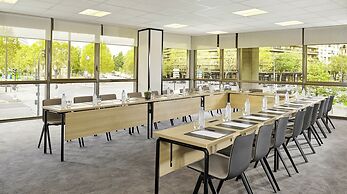Hyatt Regency Paris Etoile