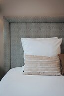 Henry II Hotel