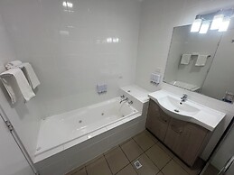 Adelong Motel
