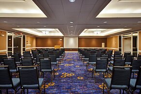 Courtyard By Marriott Cape Cod Hyannis