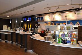 Courtyard By Marriott Cape Cod Hyannis