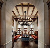 Fairmont Hotel Macdonald