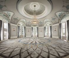Fairmont Hotel Macdonald
