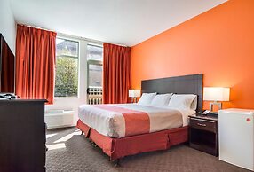 Motel 6 Surrey, BC