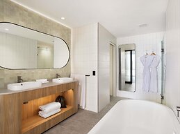 Novotel Surfers Paradise
