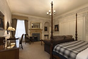Thainstone House