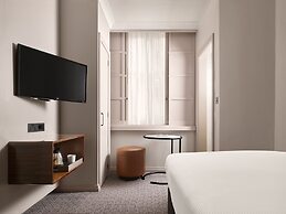 Strand Palace Hotel