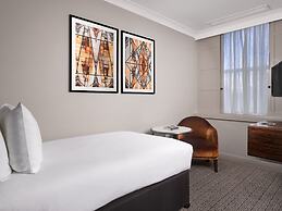 Strand Palace Hotel