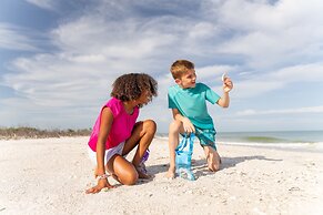 Island Grand at TradeWinds