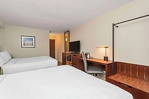Comfort Inn Cambridge - Highway 401