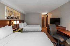 Comfort Inn Cambridge - Highway 401