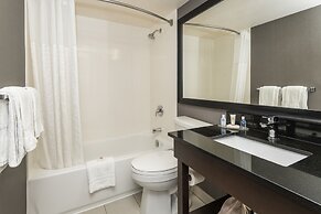 Comfort Inn Cambridge - Highway 401