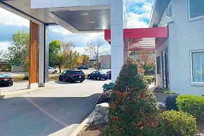 Comfort Inn Cambridge - Highway 401