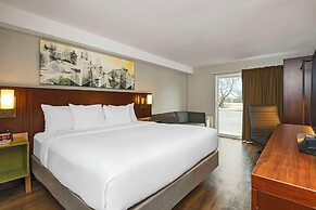Comfort Inn Cambridge - Highway 401