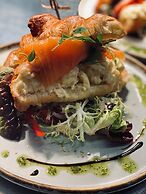 The Tontine Hotel