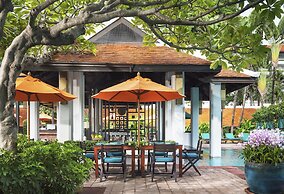 Anantara Riverside Bangkok Resort