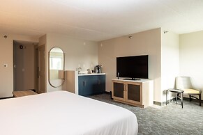 DoubleTree by Hilton Austin, MN