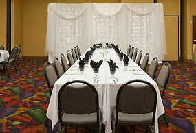 DoubleTree by Hilton Austin, MN