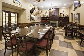 DoubleTree by Hilton Austin, MN