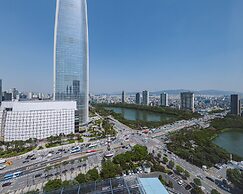 Lotte Hotel World