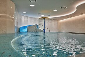 Lotte Hotel World