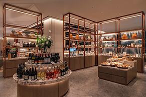 Lotte Hotel World