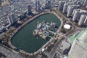Lotte Hotel World