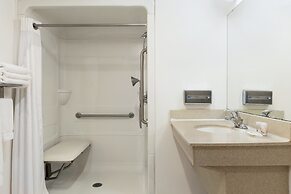 Days Inn & Suites by Wyndham Moncton