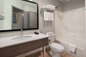Days Inn & Suites by Wyndham Moncton
