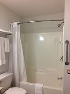 Days Inn & Suites by Wyndham Moncton