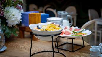 Waterton Park Hotel