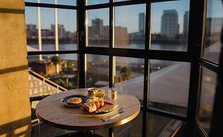 a&o London Docklands Riverside